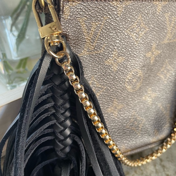 Louis Vuitton fringed pochette crossbody/clutch - Picture 5 of 9